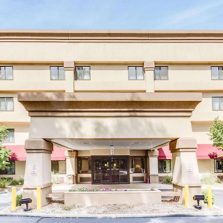 Baymont By Wyndham Kalamazoo West Exterior foto